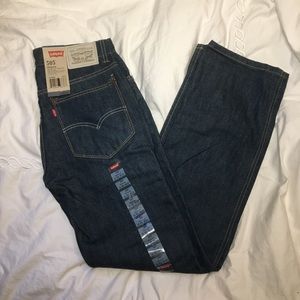 NWT Straight Leg Levi’s